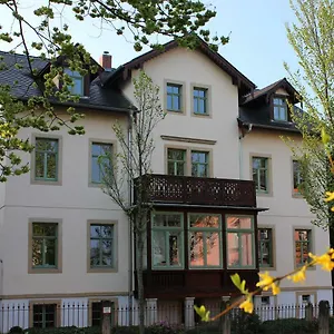 https://stilvolle-ferienwohnung-am-grossen-garten.dresdenhotels.net